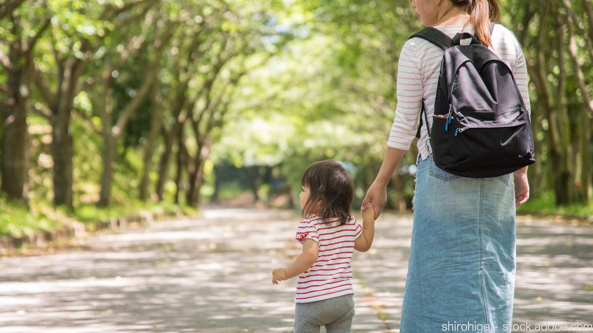 子供 ストア 手つなぎ 嫌がる