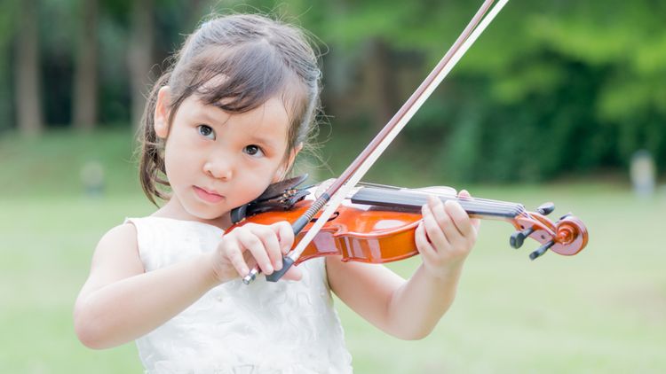 子ども　バイオリン　３歳頃 幼児部門<br>足立弦さん | 【公式】全日本弦楽コンクール2025