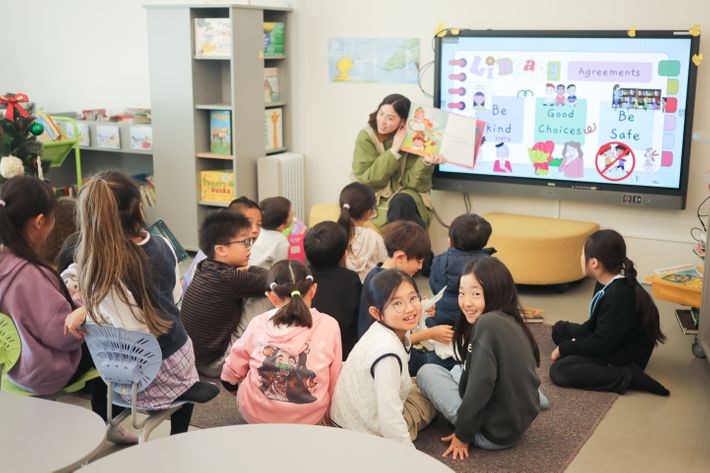 アオバ・ジャパンインターナショナルのライブラリースペース