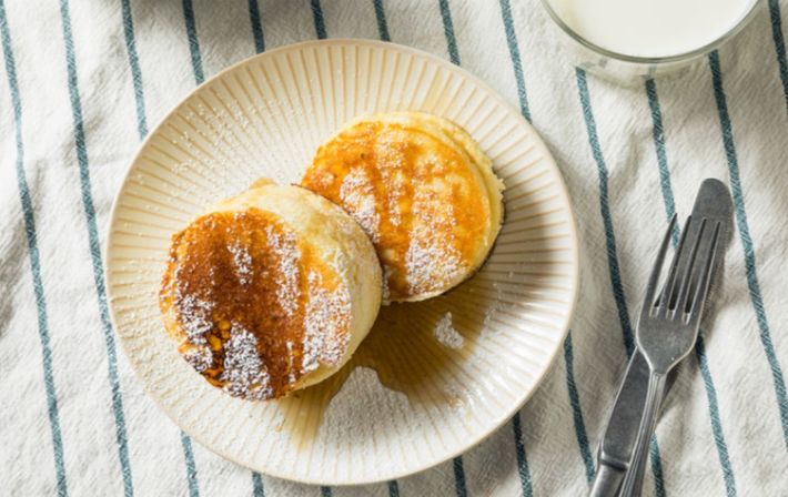 はちみつのかかったパンケーキ